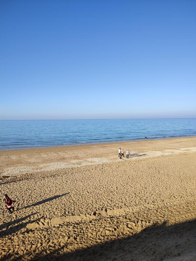 Un Nid D ' Amour Cabourg Exterior photo